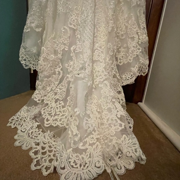 NEW! SOTTERO & MIDGLEY HOLDEN WEDDING DRESS - Picture 10 of 16